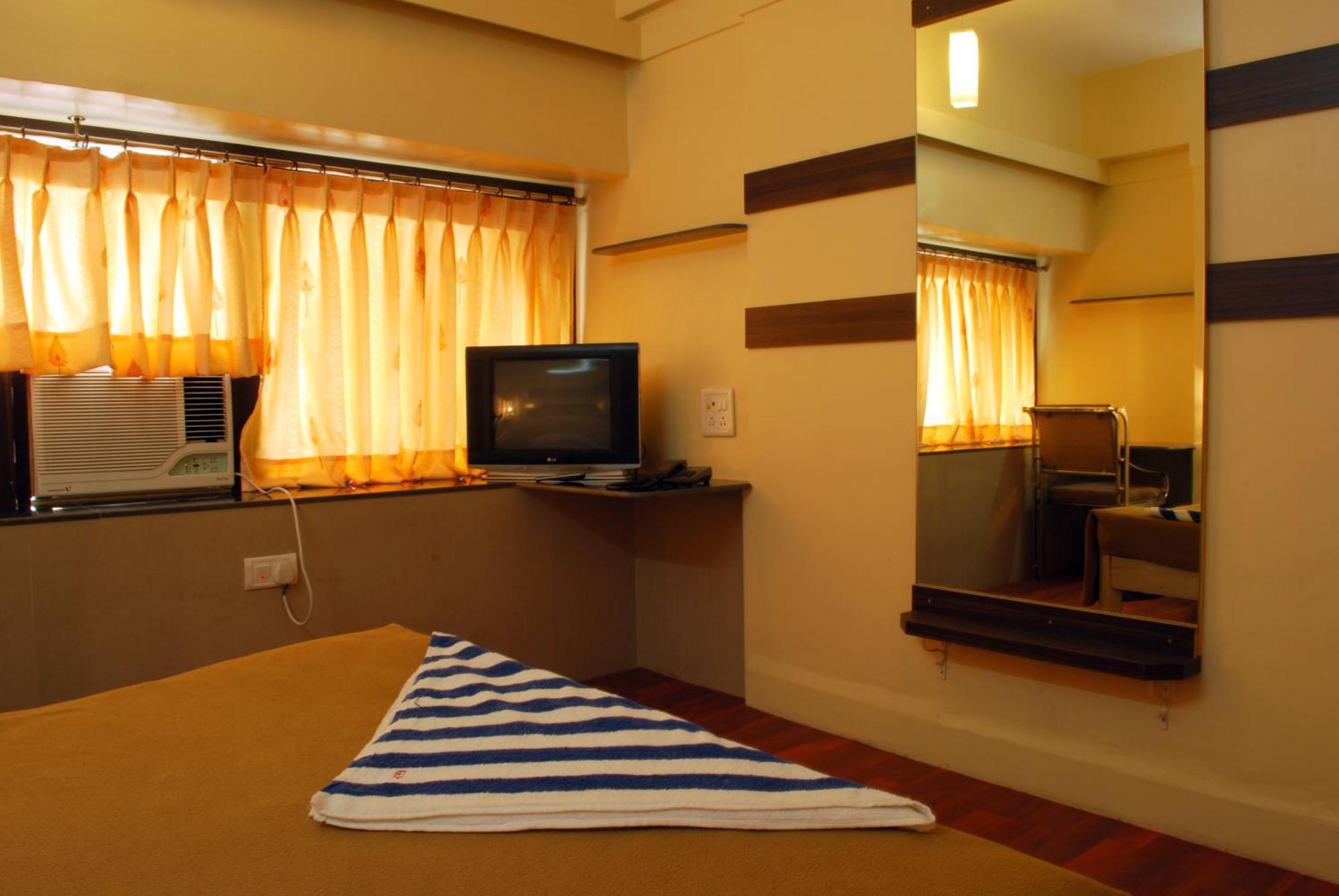 Hotel Golden Palace Pvt Ltd Bombaj Zewnętrze zdjęcie