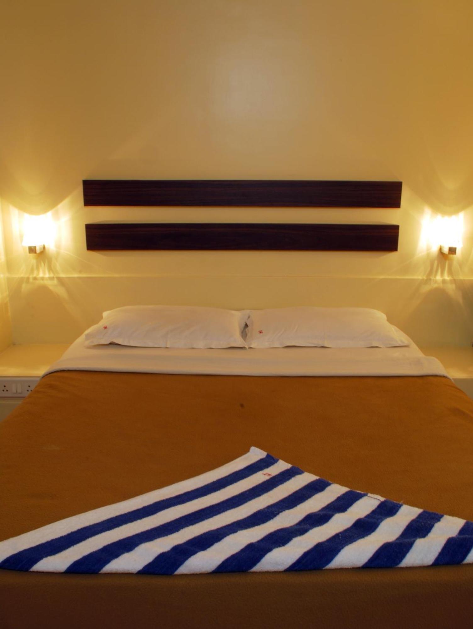 Hotel Golden Palace Pvt Ltd Bombaj Zewnętrze zdjęcie